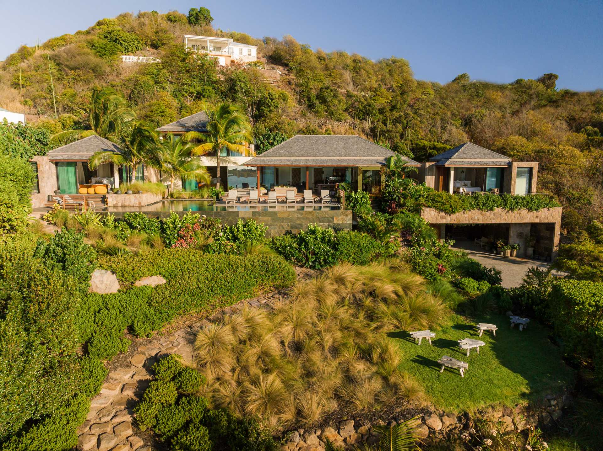 villa exterior larimar